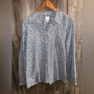 GAP butterfly button down boyfriend fit shirt - size large